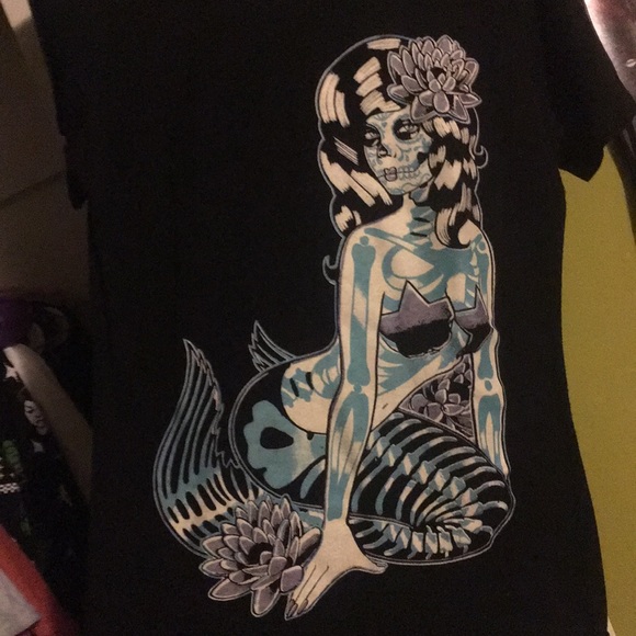 Mermaid Tee - Picture 2 of 5
